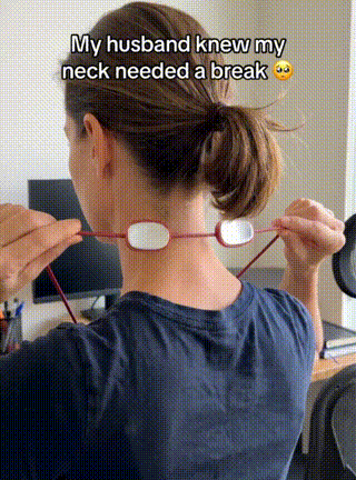 🔥Mini Necklace-Style Neck Massager — 4 Modes, 9 Intensity Levels, 3 Heat Settings, Smart Dual-Pulse Pendant Design💆‍♀️✨